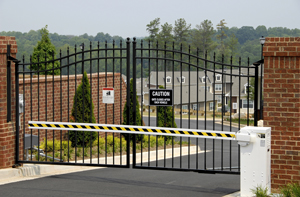 Gate with barrier arm & access control